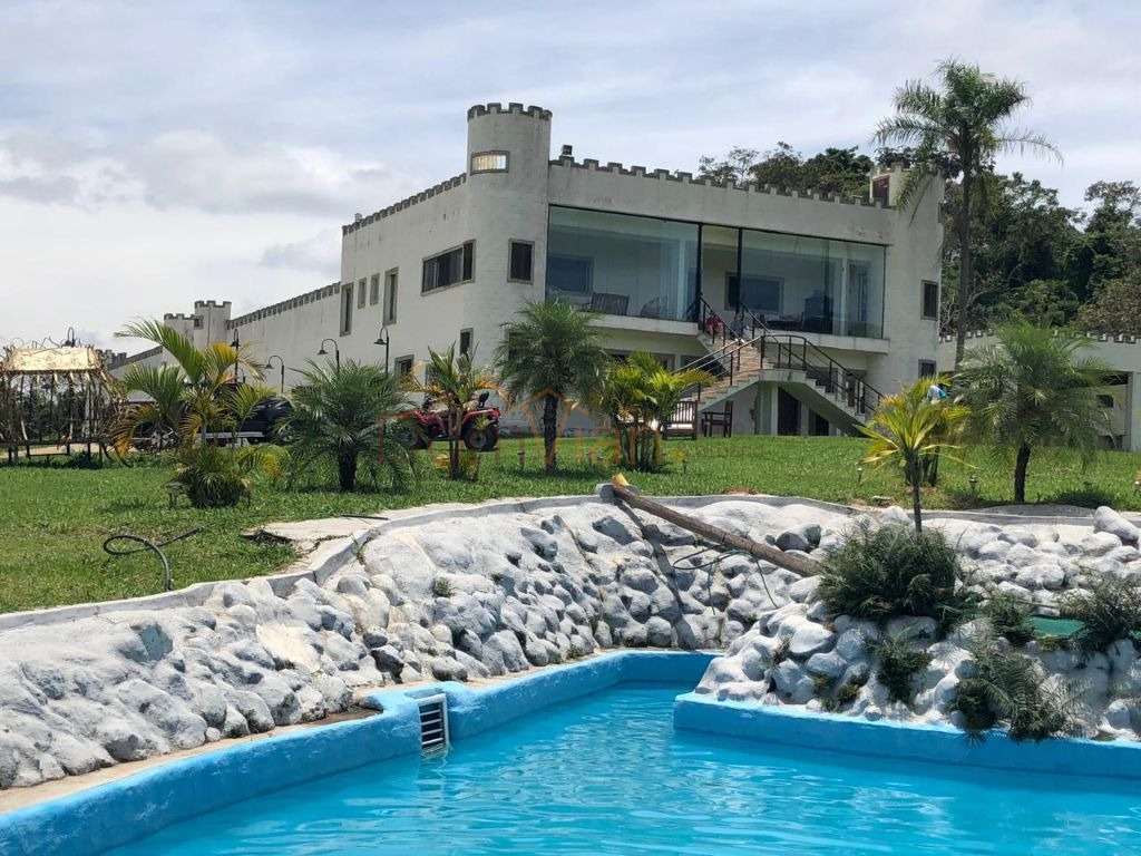 Castelo de luxo com estrutura completa para lazer, eventos e hospedagem